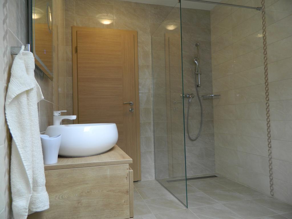 Domacija Loncnar- Apartment Bohinj Bagian luar foto