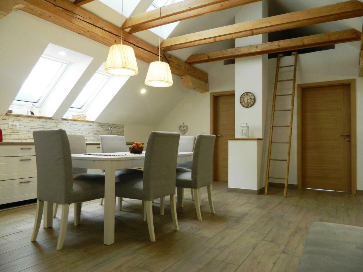 Domacija Loncnar- Apartment Bohinj Bagian luar foto